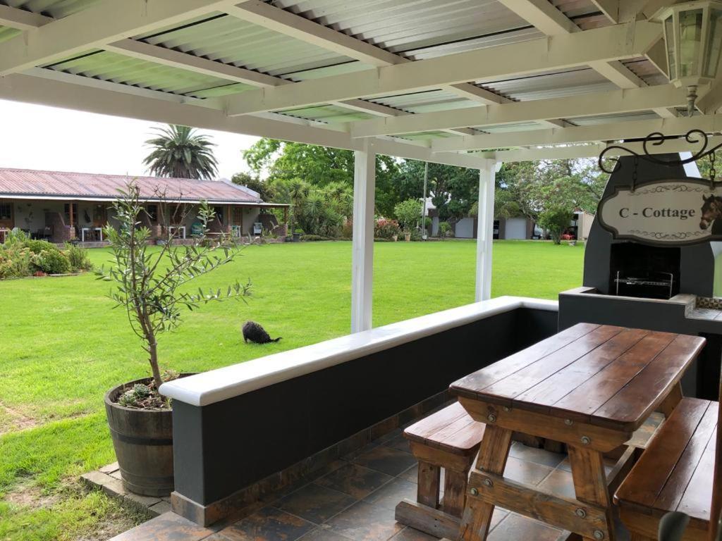 Lentelus Guesthouse George Bagian luar foto