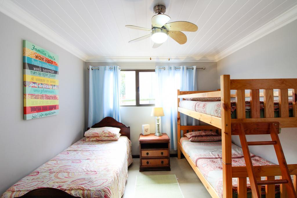 Lentelus Guesthouse George Bagian luar foto