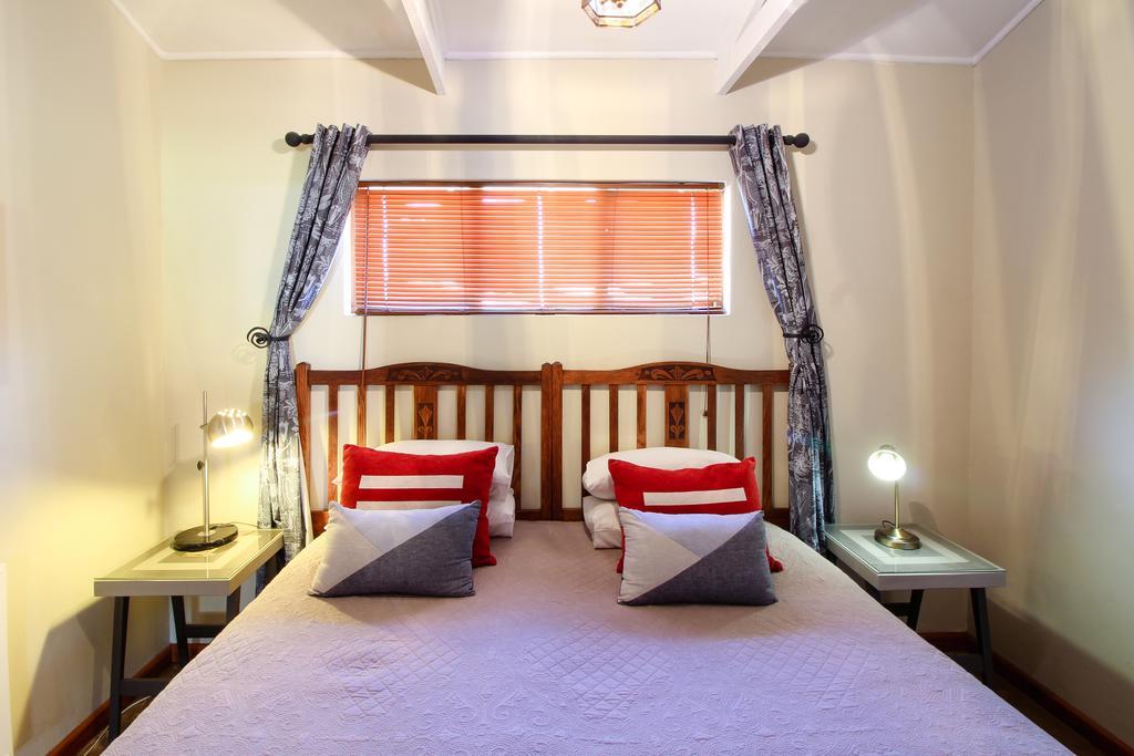 Lentelus Guesthouse George Bagian luar foto